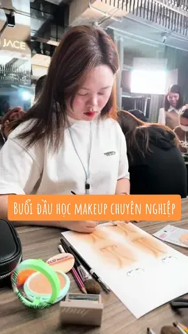 Hành trình học makeup chuyên nghiệp ngày đầu tiên #fyp #linhjacemakeupacademy #makeupartist #dcgr #makeupchuyennghiep 