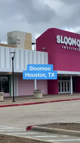 Graet fun with the kids @SloomooInstitute. Great activity for the whole family. The slime experience is extra. Its not cheap but my kid loved it. #slimefun #sloomooinstitute #sloomoohouston #slimeallday #thingstodoinhouston #kidactivities #familyfuntime 