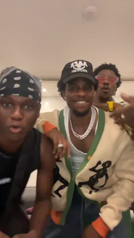 Thank you for the love bestowed on me big bro’s 🙏🏿   @Zaza 👑 @Femi Dapson  @perlinksdefinition  @dimeji_williams  #ayomaff #ayomafffanpage 