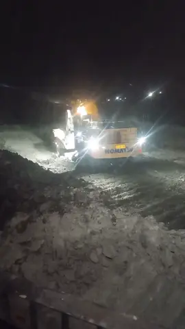 Para pemain MALAM🦇🦇   MENYALA🙌🫶 #anaktambang  #posttambang  #operator_excavator  #bataktoba 