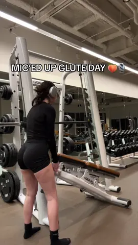 my new glute day: 🍑 - hip thrusts (4x6) - sumo squats (4x6) - elevated reverse lunges on SM (4x6) - bulgarian split squats (4x6) < trading out for cable kickbacks once my ankle straps come in 