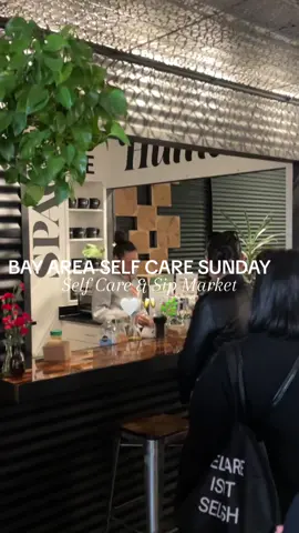 Had the ultimate self care Sunday at the Self Care & Sip Market in Berkeley, CA 🌿 Such a beautiful event highlighting women owned businesses, enjoying great eats & drinks with friends, and having a lil shopping moment in the Bay Area 🤍 Thank you for inviting me! @Self Care + Sip Market  #sfbayarea #bayareatiktok #bayareavlog #bayareaevents #bayareathingstodo #blackowned #womenowned 