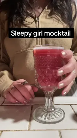 I dont know if i was just super exhausted or if it actually worked but i slept so hard  #sleepygirlmocktail #sleepygirl #viralmocktail #asmrsounds #asmrkitchen #cccatalan 