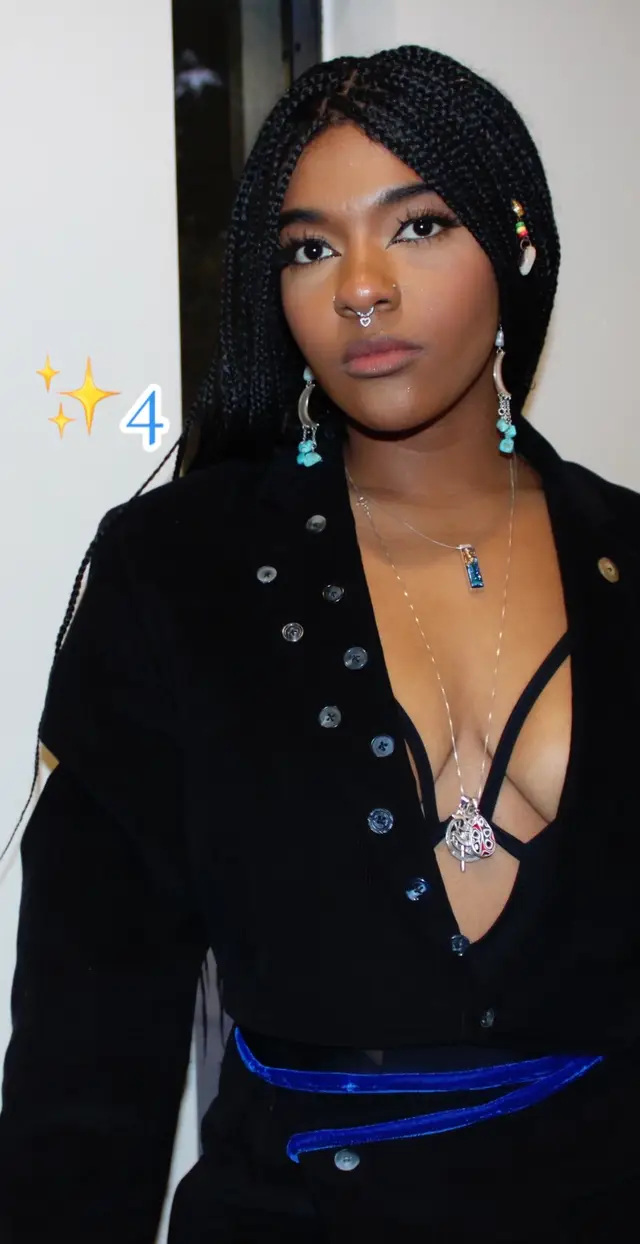 July baby🍋.  #photo #carousel #fyp #zodiac  #lesbiansoftiktok #pansexual 