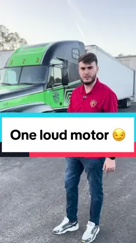 That’s a loud machine! 😂🐶 #Truckingcompany #Trucking #semitruck #Truckdriver #Trucker 