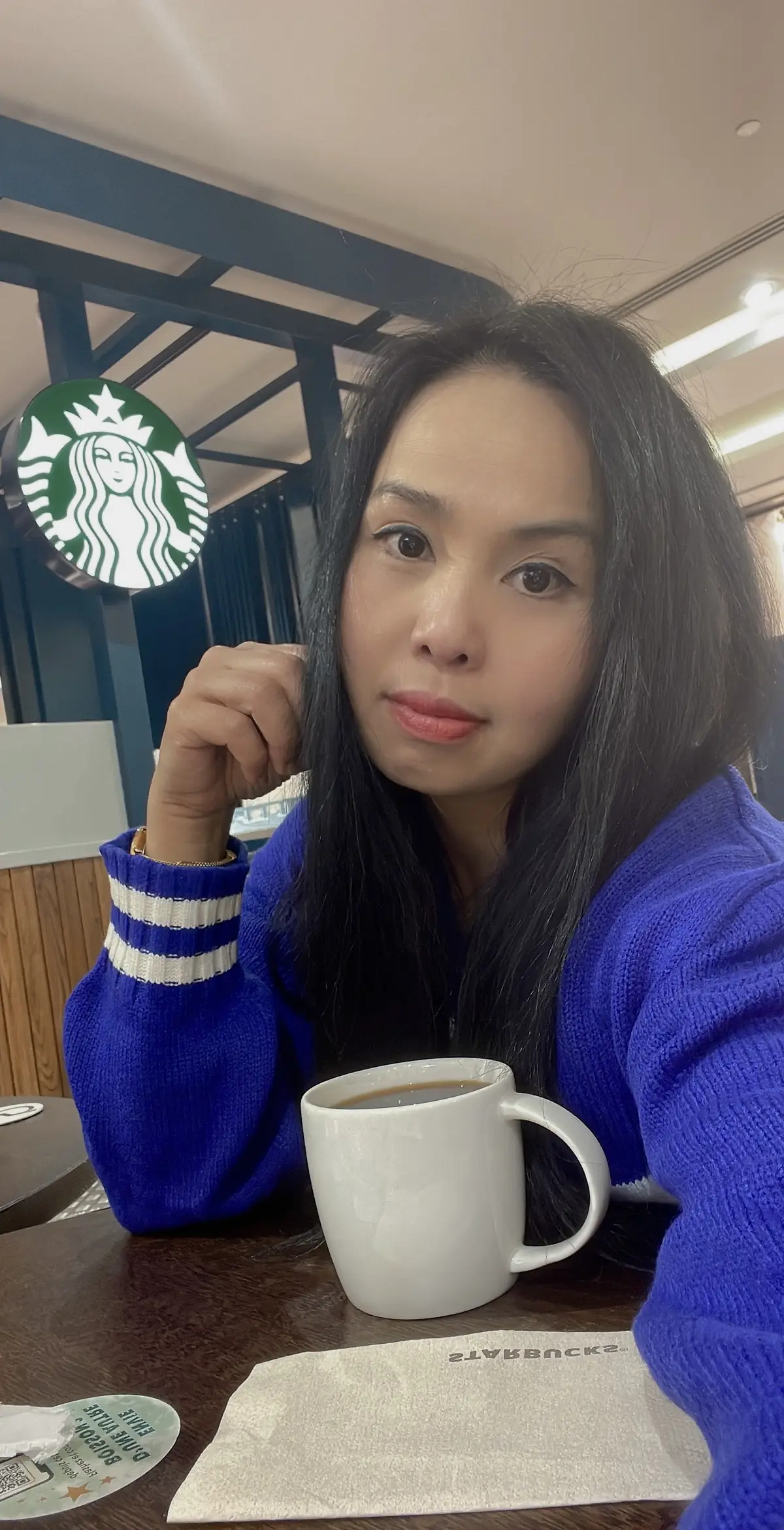 #pause #coffee  #starbucks #france #spring2024 #printemps #ฤดูใบไม้ผลิ #ดอกไม้บาน #paris #ปารีส #ฝรั่งเศส #chill 