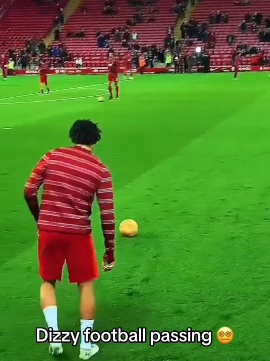 😵‍💫 #dizzyfootballchallenge #footballtiktok2024 #footballskills #liverpool #liverpoolfc #tiktokesportes #tiktoksports #futebolhabilidoso #futebolhabilidades #trentalexanderarnold