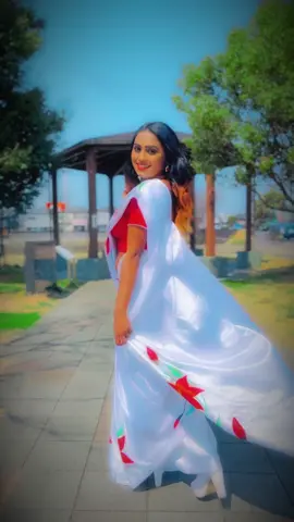 ඔබ එන්න සුලඟේ දැවටිලා🤍🌺 #CapCut #fypシ #onemillionaudition #srilankan_tik_tok🇱🇰 #fyyyyyyyyyyyyyyyy 