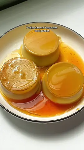 Makan sejuk-sejuk sedap ni 😍 #pudingkaramel #puding #pudingkaramelpandan #agaragar #agaragarkaramel #pudingcaramelgulahangus #resepisimple #resepimudah #menubukapuasa 