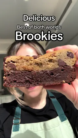 Delicious brookies! Brownies topped with a layer of cookie dough and more chocolate chips  @Léna | Baking recipes  #cookies #brookies #baking #baker #bakersoftiktok #cookiesoftiktok #Recipe 