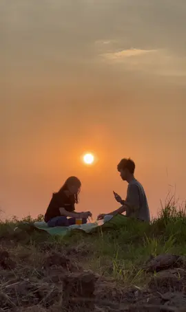 Date bf 🥱🌤️🤍#fyp #foryou #sunset 