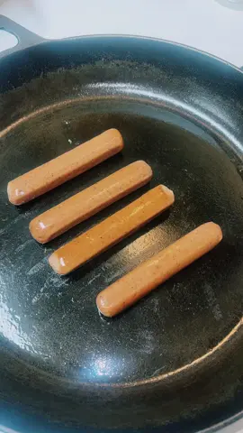 Aldi chicken sausage with three eggs for 40 grams of protein ♥️#fyp #fypシ #fypシ゚viral #5k #follow #fypシ゚viral🖤tiktok 