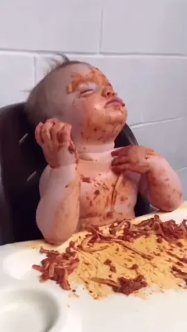 Nothing better than seeing babies loving  food 😂😂🥰🥰 #cutekid #funnyvideos #viralvideo 