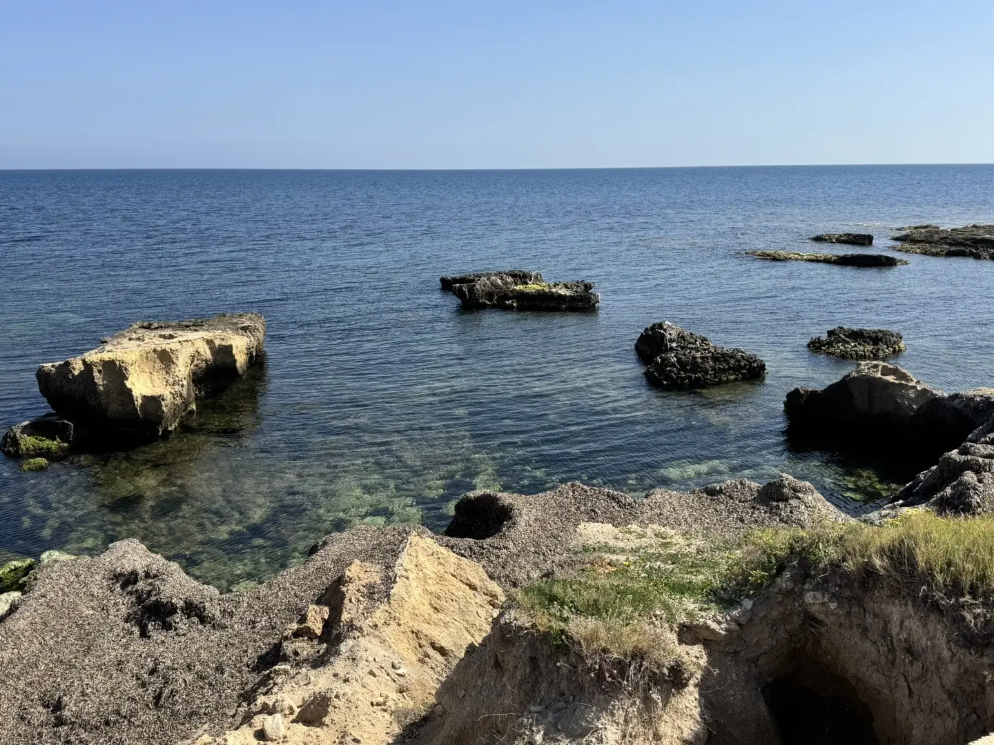 #tunesia🇹🇳#mahidabeach#holiday#weloveit#enjoy#relax#dayout#stone#oldcity#water#special#withlove#nicepeople#fyp