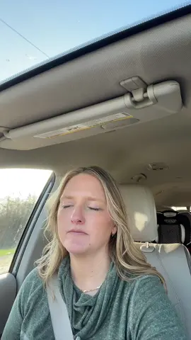 Does this shit geg better? Its such a dob story! #thefourwinds #kristinhannah #BookTok #books #momsofbooktok 