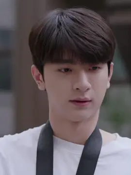 ngeditnya sambil banjir airmata, apalagi pas scene ayahnya nangis sendirian😭😭 gakuat banget nontonnya padahal sakitnya masih terbilang ringan gmna nanti klo udah bener² gabisa gerakin tangan dan kakinya full mewek😭 #angelsfallsometimes #linyi #landyli #cdrama #drachin #dramachina #ongoing #viraltiktok #foryou #fypシ 