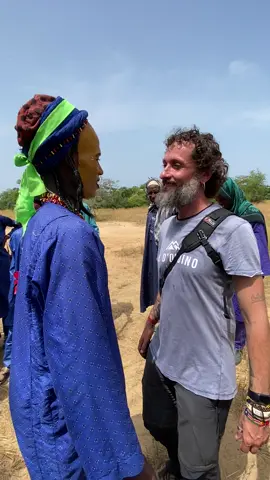 A veces el trabajo también puede ser divertido. #chad #txad #gerewol #fulani #wodaabe 