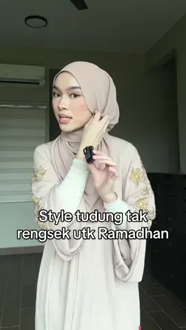 here’s one for my baddies out there yang nak try pakai tudung time Ramadhan!🤭💖🫶🏻 i cuba buat style paling senang and tak rengsek for uolls🤭✨ #hijabtutorial #ramadhan #kongsibersama #kongsitips #JomSedekah #kongsifitcheck #30hari30hijabtutorial 