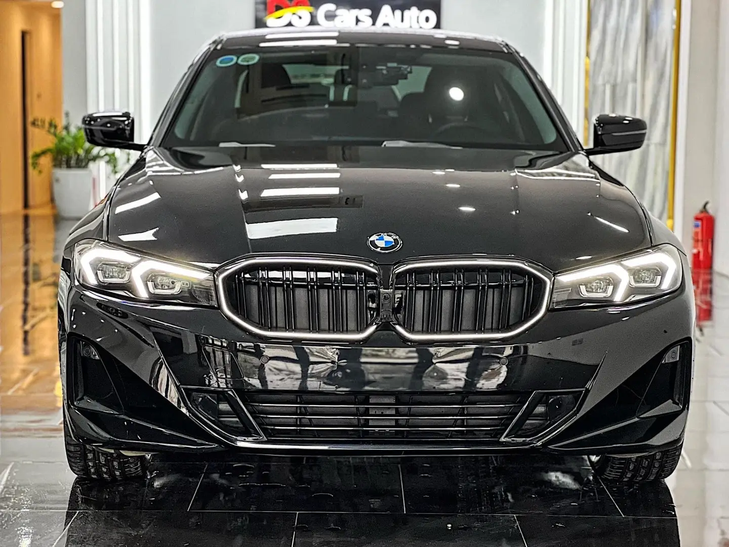 Cá nhân mình thấy màu này là đẹp nhất của bản 320i này. Anh em thấy sao ? #bmw #bmw3series #bmw320i #bmwmotorsport #luxurycars 