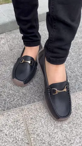#shoes #shoe #confortableshoes #shoesforwomen #ladiesfootwear #footwear #tiktokmademebuyit #comfy #bestshoes #fyp 