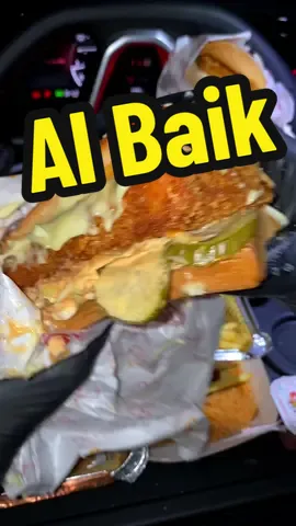 Rating: 7.5/10 - This was Al-Baik in Dubai #eatingfood #eatingincar #food #carfoodguy #foodincar #eatingfoodincar #asmrfood #asmrfood #FoodLover #Foodie 