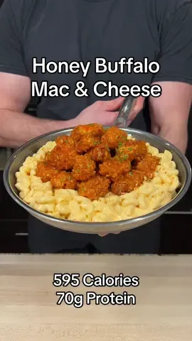 Crispy Honey Buffalo Chicken Mac & Cheese 🧀 (Makes 4 Servings) If you like this recipe, make sure to check out my digital cookbook that has 100+ delicious recipes like this one! Your support means that I can continue posting these recipe on my page for free. Link in my bio! Macros: - 595 Calories - 70g Protein - 64g Carbs - 5g Fat Ingredients: - 24oz Chicken Breast - 1 Cup All Purpose Flour - Garlic Salt - Smoked Paprika - Onion Powder - 1 Cup Egg Whites (Or 3 Beaten Eggs) - 4 Tbsps Pickle Juice - 2 Tbsps Hot Sauce - 1 Cup Corn Flakes - 1 1/2 Cups Cottage Cheese (0% Fat) - 1/2 Cup Far Free Cheddar Cheese - 1 Mac & Cheese Powder Packet - 1/2 Cup Fat Free Milk - 8oz Protein Pasta - 6 Tbsps Buffalo Sauce - 2 Tbsps Honey - Fresh Chives #cooking #food #fitness #weightloss