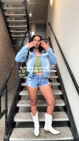 sucker for a holiday #stpatricksday #pintereststyle #aestheticoutfit #OOTD #stevemaddenshoes #denimoutfit #foryoupageofficial #outfitideas ##styleinspo