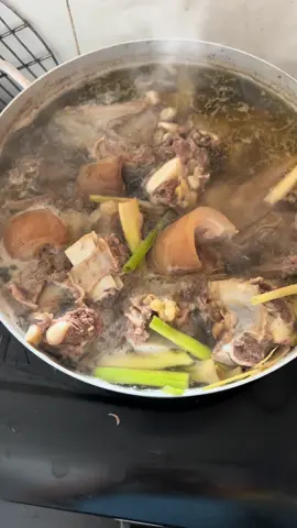 Sương sương đê 😋#CapCut #xuhuong #monnhau #annhau #annhaumientay #quetoi #vemientay #mientayquetoi #mientay #suongsuong #nhausuongsuong #khongsaykhongve 