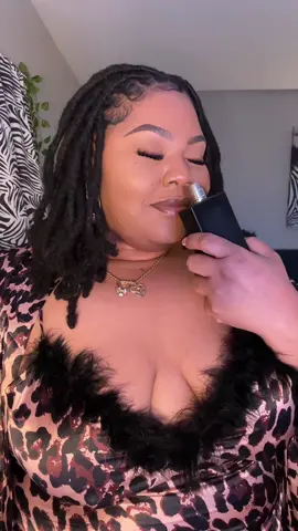 If you wanna smell like a dreamy, pistachio ice cream cloud then this the scent for you baby! Im deeply in love 😻 #fyp #perfumetiktok #bigbeautifulqueens #bbwsoftiktok #xyzabc 