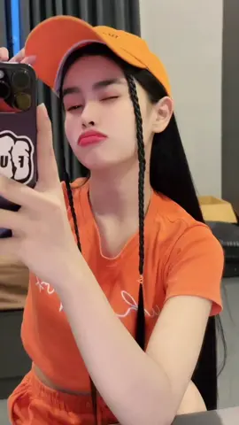 Oh wowww😗#laorhours✨🤍 #foryou #fpyシ #viral #foryoupage #cambodia #misspreeteeninternationalcambodia2023 