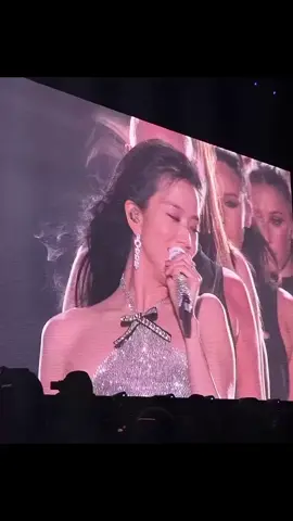 jisoo in big screen#jisoo #kpop##blackpink 