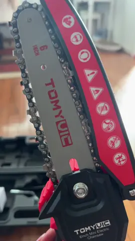 This mini electric chainsaw is so convenient for the petite and non petite hirls thst like to get tjings fone themselves #minichainsaw 