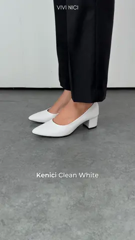 Indulge in timeless beauty with these exquisite shoes, ideal for those who seek to dazzle #vivinici #vivinicicollection #happyshopping #promo 