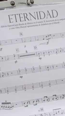 📹Aquí la tenéis. 🎼En la adaptación de nuestro compañero @chemafrancomusica y @manueljesusguerreromarin Con todo nuestro cariño a los compañeros de @bandarosariodecadiz y con Sergio siempre en el recuerdo. 🎶La marcha de procesión que ha demolido todas las fronteras. De Andalucía al mundo, para la Eternidad. Grabación producida por @ansasound #SigueAlSol #BandaMusicaSol #Cuaresma2024 #RosarioDeCadiz #Eternidad 