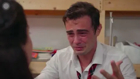 لي سكتي يا سوسن 😔😢+ردة فعل عمر 💔💔. #مسلسل_اخوتي #kardeşlerim #مسلسل_اخوتي_kardeslerim #اكسبلورexplore #اكسبلورر #folow #تصاميم_فيديوهات🎵🎤🎬 #تصاميمي☝🏻🔥 #foryou #fyp 