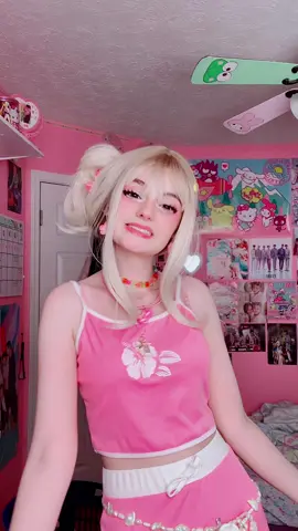 look at my nails :3 #gyaru #gal #gyarufashion #gyarumakeup 