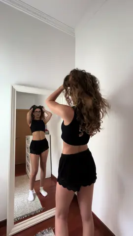 Fit check con el bailecito de la kylie @Oh Polly 