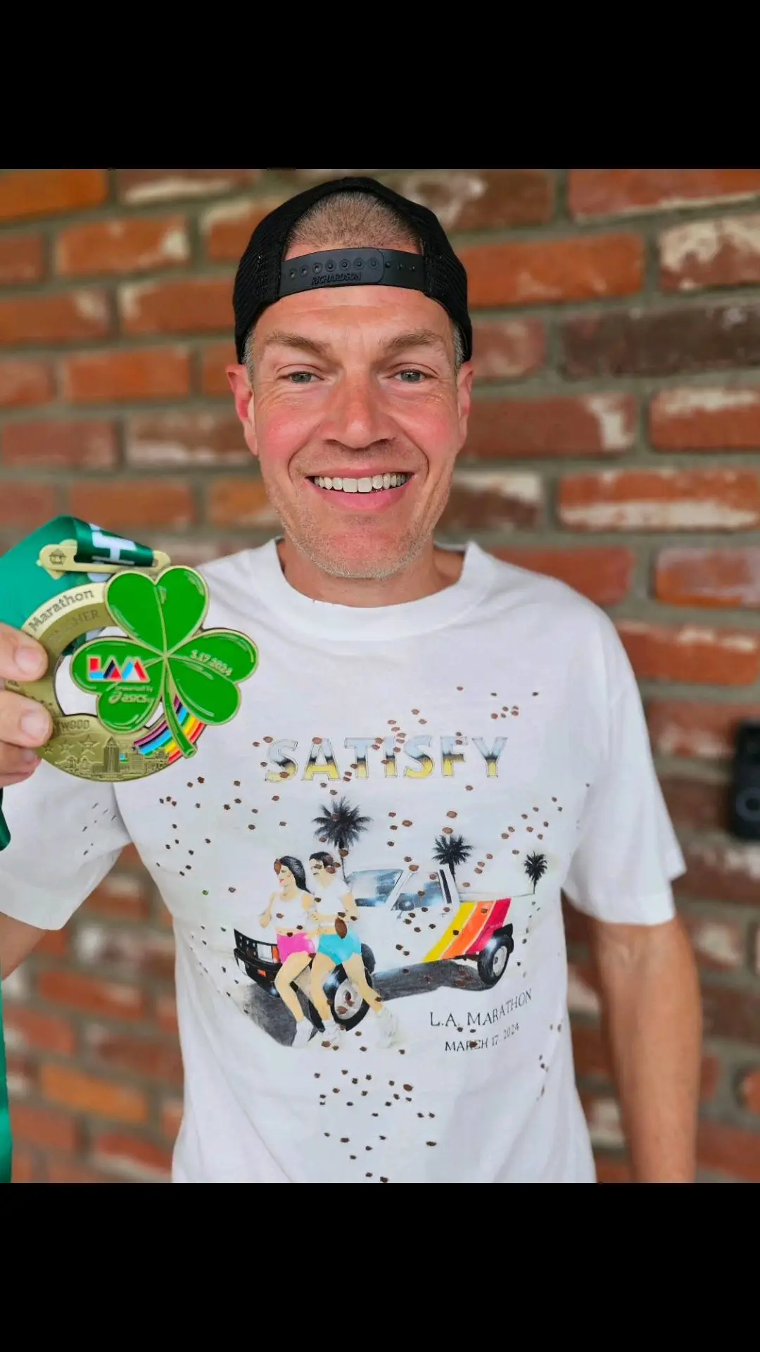 Happy Medal Monday Los Angeles Marathon ✅️ #runtok #lamarathon 