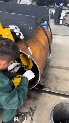 Guess the inside of this wheel is solid?#road #compatoro #roadroller_comedy 