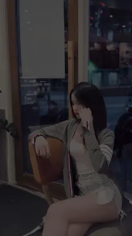 Không quên được quá khứ, hãy để mình thật bận rộn. Muốn nhớ lại 1 ngày nào đó, thì hãy ngắm bình minh.   #xuhuong #foryou #fypシ 
