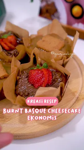 Karena hari ini saya lagi pingin nyemil yang manis manis, akhirnya saya buat aja cheesecake yang versi ekonomisnya. Ini bisa kamu jadiin ide bisnis juga loh. Kalau kamu cemilan hari ini apa? #cheesecake #burntbasquecheesecakeekonomis #alaGungWah #DapurGungWahyuni #resepsimple #SerunyaKuliner #SerunyaBelajar #MenuViral 