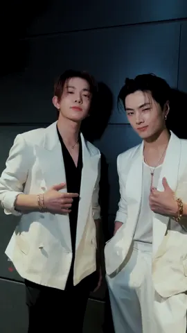 side eye✨ #JAY #HEESEUNG #ENHYPEN #pomellato #포멜라토 