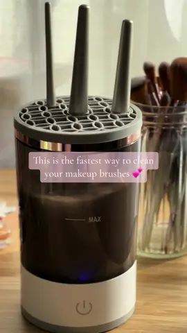 Best thing ever. Link in bio! 💕 #makeup #beauty #cleangirl #lazygirl #makeupbrushes #makeupbrushescleanser #makeupbrushcleaner #eletericmakeupbrushcleanser #cleanser #BeautyTok #beauty #makeupcleanser #cleangirlaesthetic #tiktokmademebuyit #fyp #foryou #foryoupage 