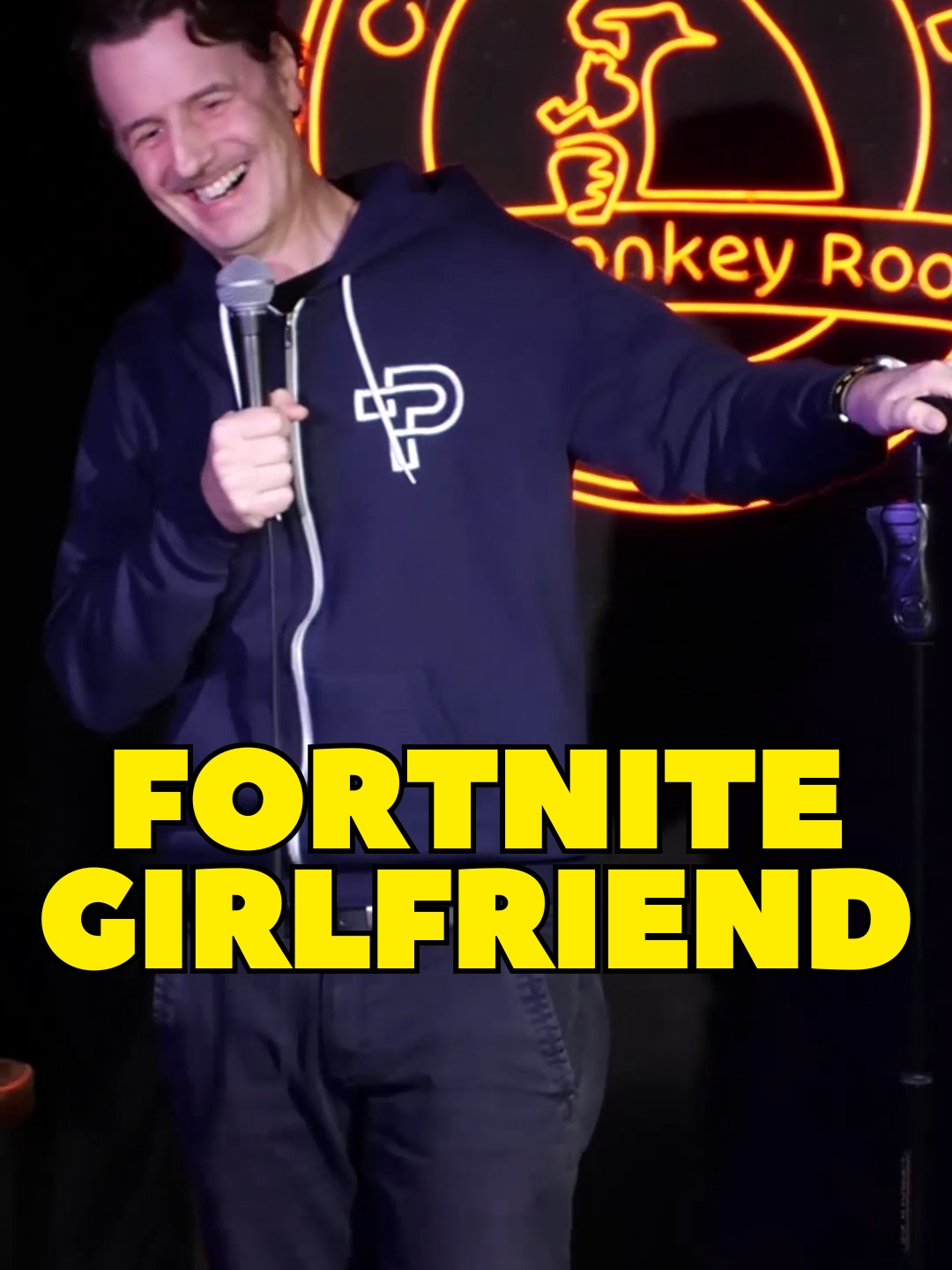 Fortnite Girlfriend Verlieben in Zeiten des Battle Royale Aufgenommen im @madmonkeycomedyclub Berlin #standup  #standupcomedy  #comedyreels  #live  #ehrenpapa  #floriansimbeck  #joke  #witz  #berlin  #madmonkeyroom  #fail  #fortnite  #liebe  #verlieben  #girlfriend  #battleroyale  #taktik  #gaming  #freundin  #foryou  #foryoupage