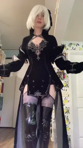 2B when you leave her idle too long (dance made by me) #viral #fyp #eveilns #cosplay #nierautomata #nier #2B 