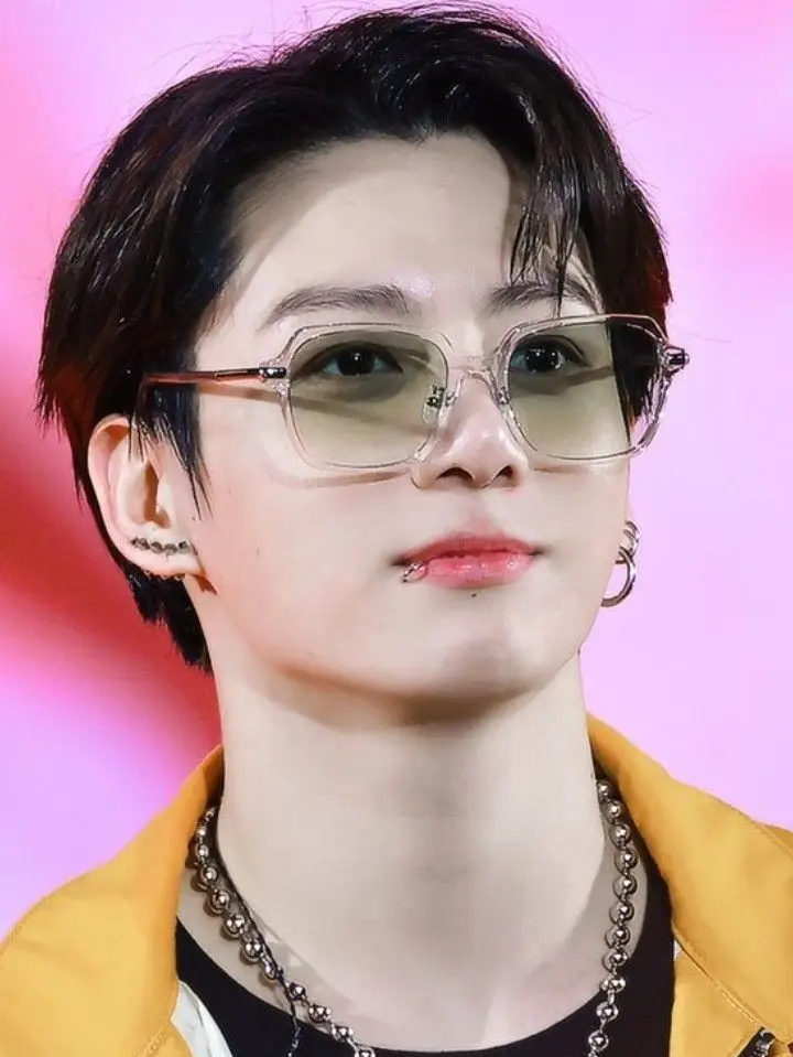 jekey with glasses #jungkook #fyp 