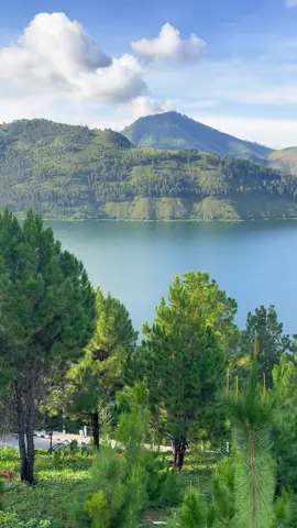 love this place ✨ #sumatera #sibeabea #danautoba #samosir #fyp #travel #traveltiktok #travelideas #aesthetic #nature #foryou #4u #PlacesToVisit #placetogo 