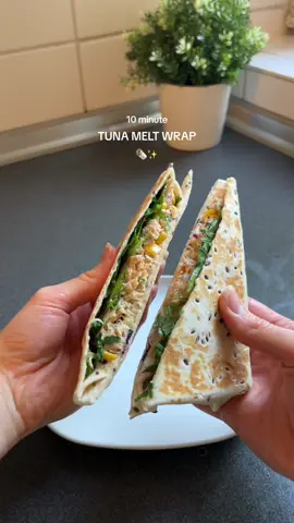 Super simple & healthy lunch idea 🌯✨ #tunameltwrap #breakfastidea #healthyrecipe #quickmeal #FoodTok 