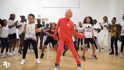 Avec la teams afrodance.kid 💃 @Maï  ✨❤️ @Maïssaa @💋MAÏSSA💋  🧠 by Maimouna  🏡 afrodance  #afro #pourtoi #dance #dancechallenge #dancer #popular #reels #video #kids #dancers #dancer 