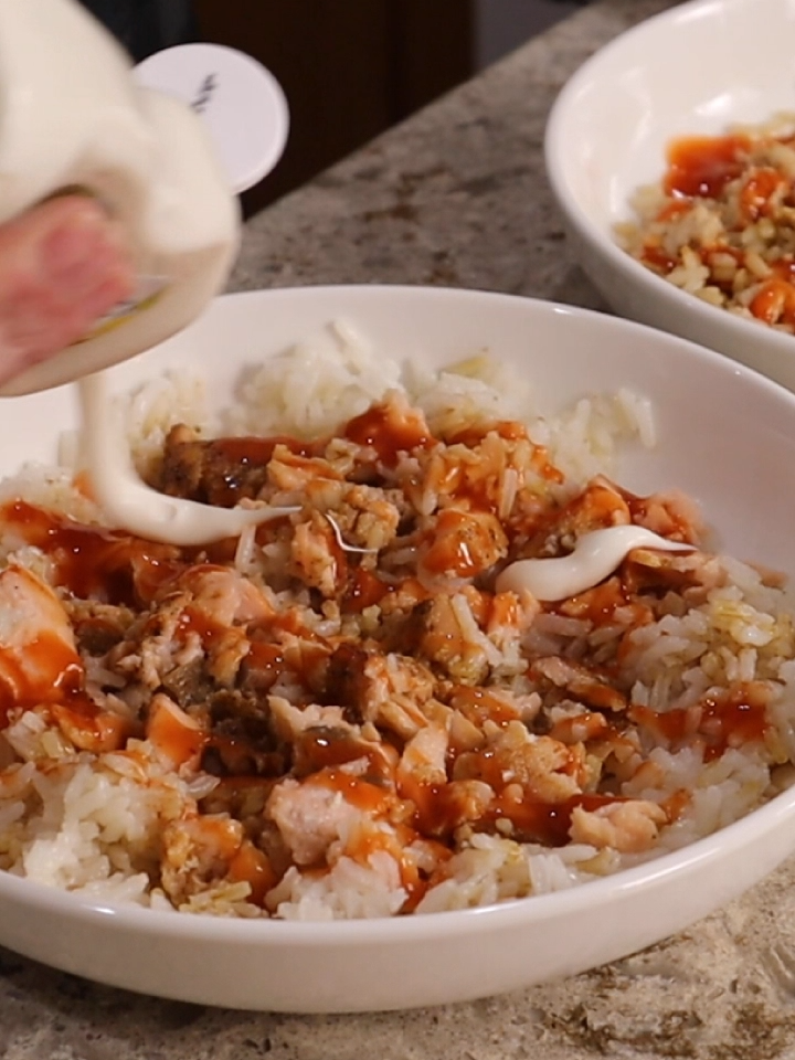 Dollar Tree Salmon Bowl! #viralrecipe #dollartreedinners #salmonbowl #dollartreefood #dollartreerecipes #tiktokrecipe #tryingviralrecipes